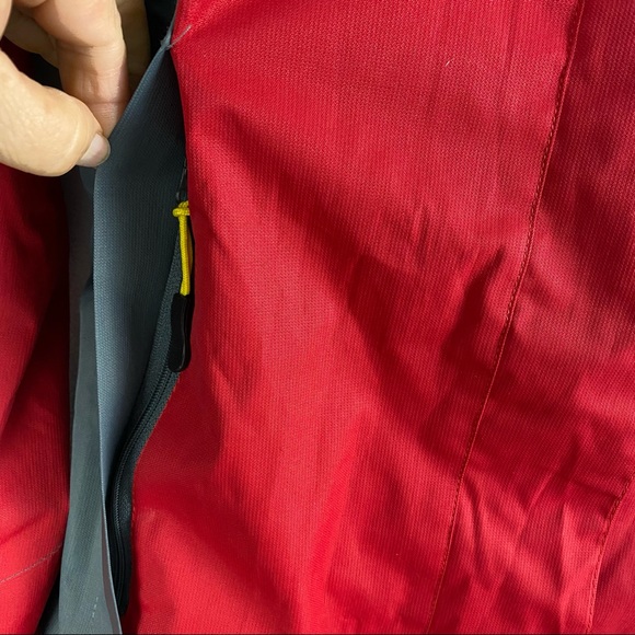Gore-Tex Red and Gray Rain Jacket Outdoor Sport - Picture 11 of 12